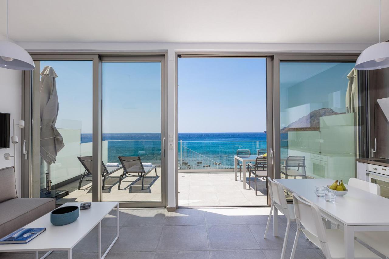 Aelia Seascape Apartments Плакіас Екстер'єр фото